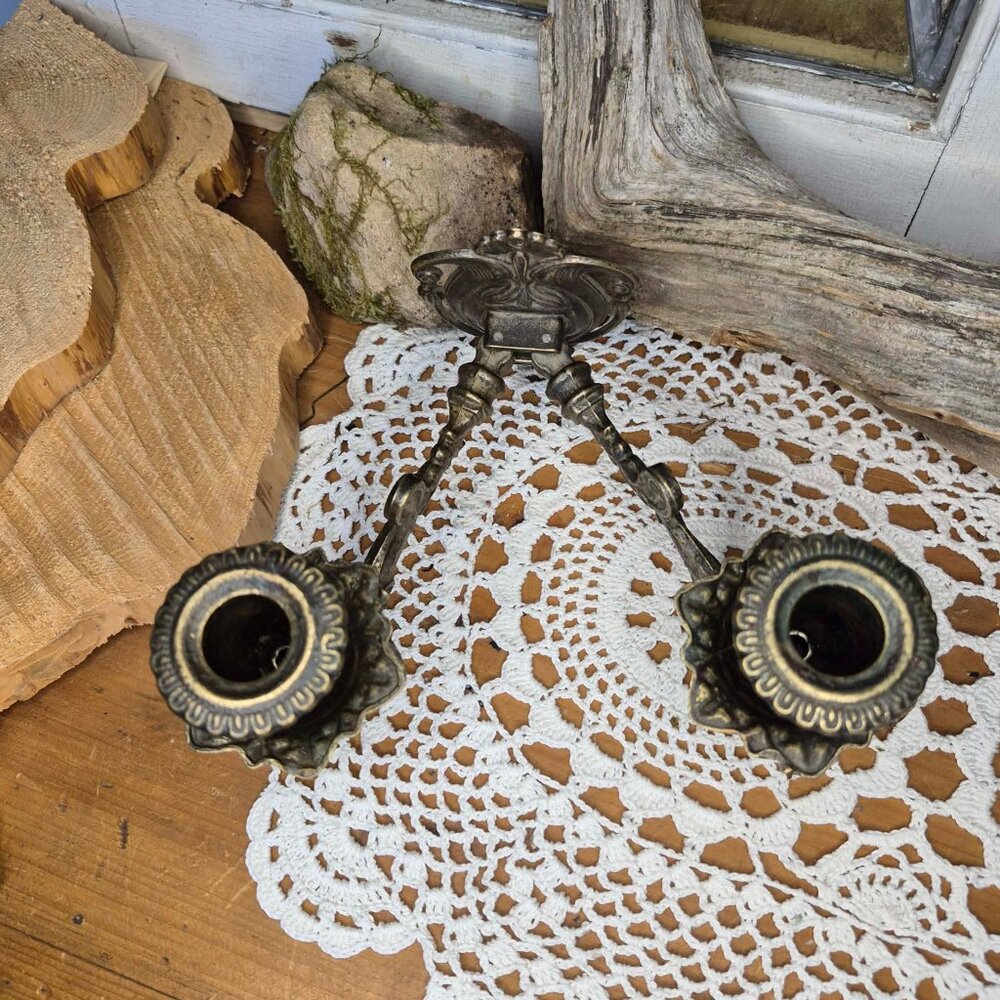 90s Vintage Aged Brass Wall Sconce Candlestick Holder - Picture 8 of 12